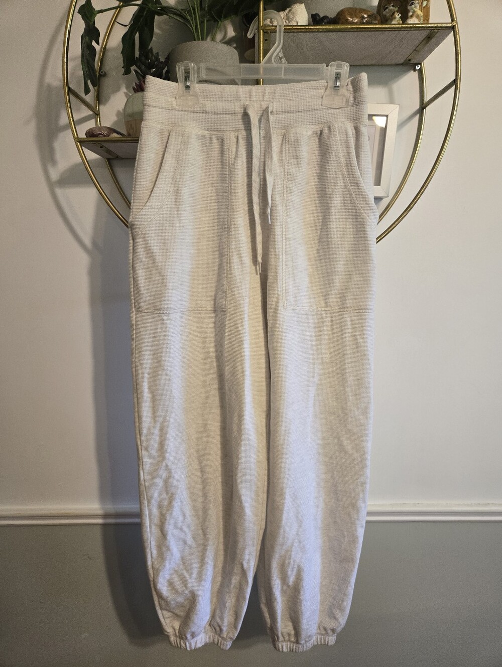 Aritzia TNA Waffle Balloon Joggers
